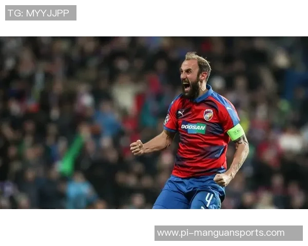 四号足球到底有多长解析球星在比赛中的关键表现与身材特点